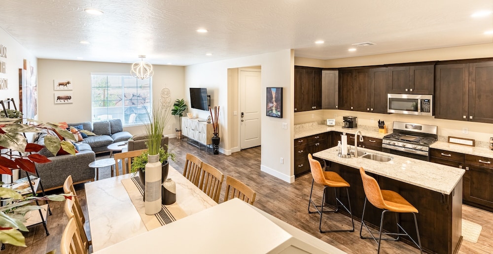 Zi-on The Prize 3 Bedroom Townhouse