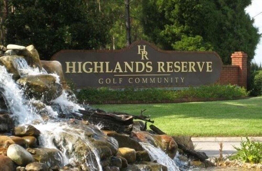 Stunning Golf Community Villa W/ Pool Near Disney 4 Bedroom Villa