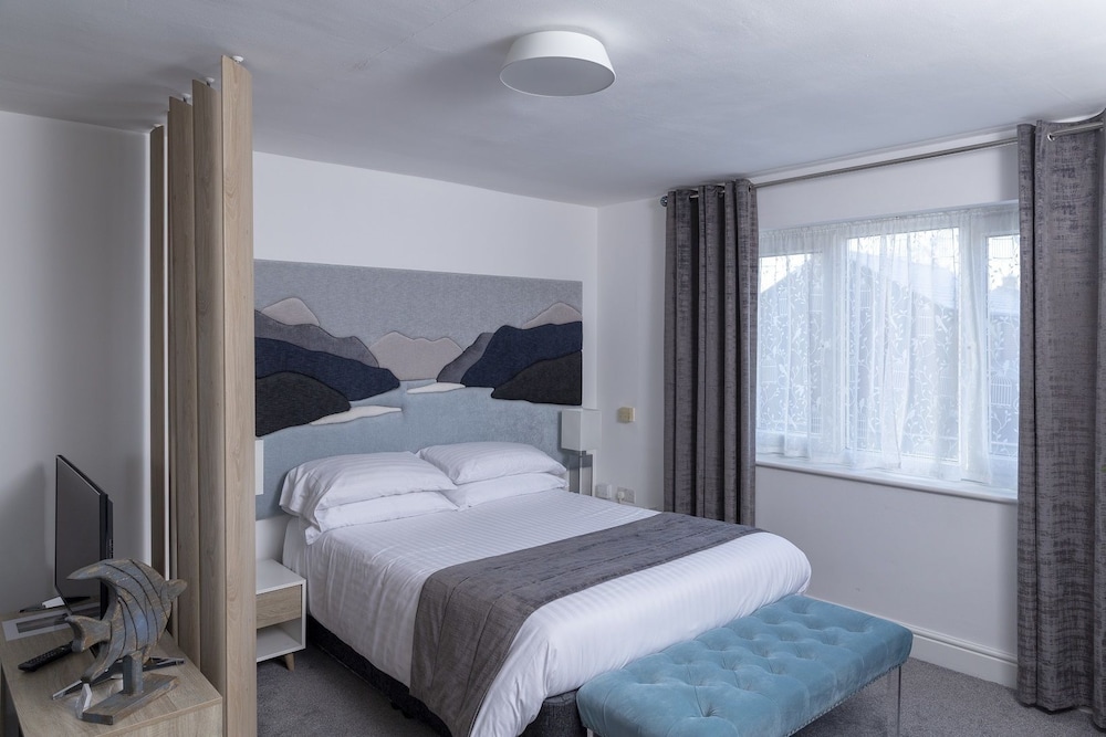 River Court Apartments LETS