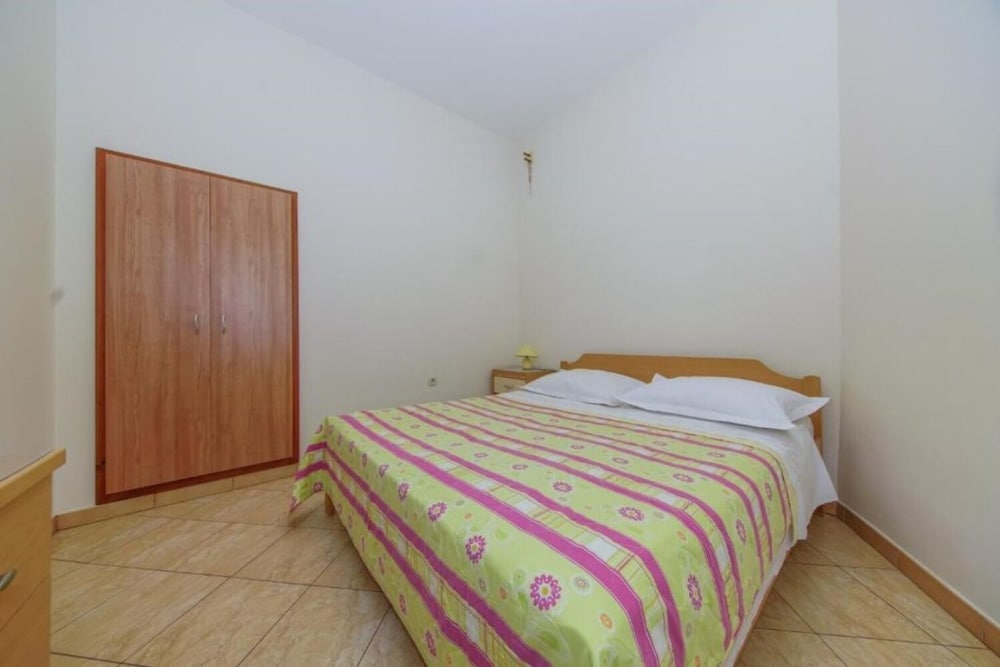 Brane - Economy Apartments - A2 photo 4