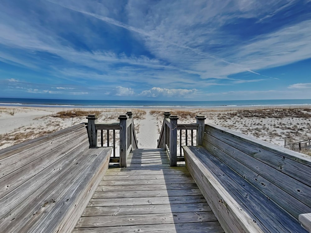 Tournesol by Topsail Realty