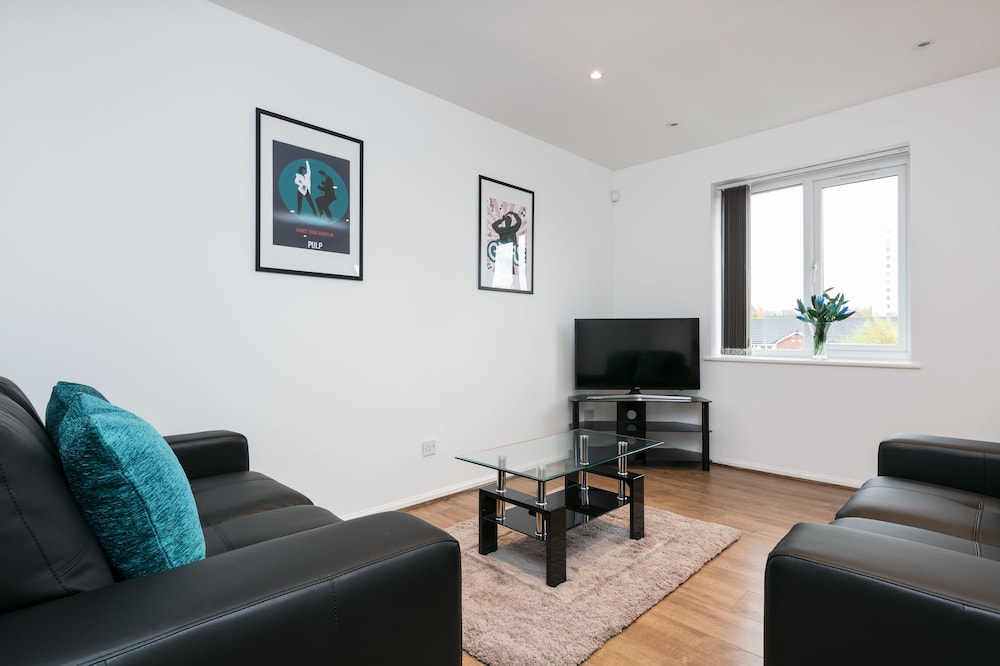 Salford Vacations - Bluestone Apartments - Riverside - Property Image 8