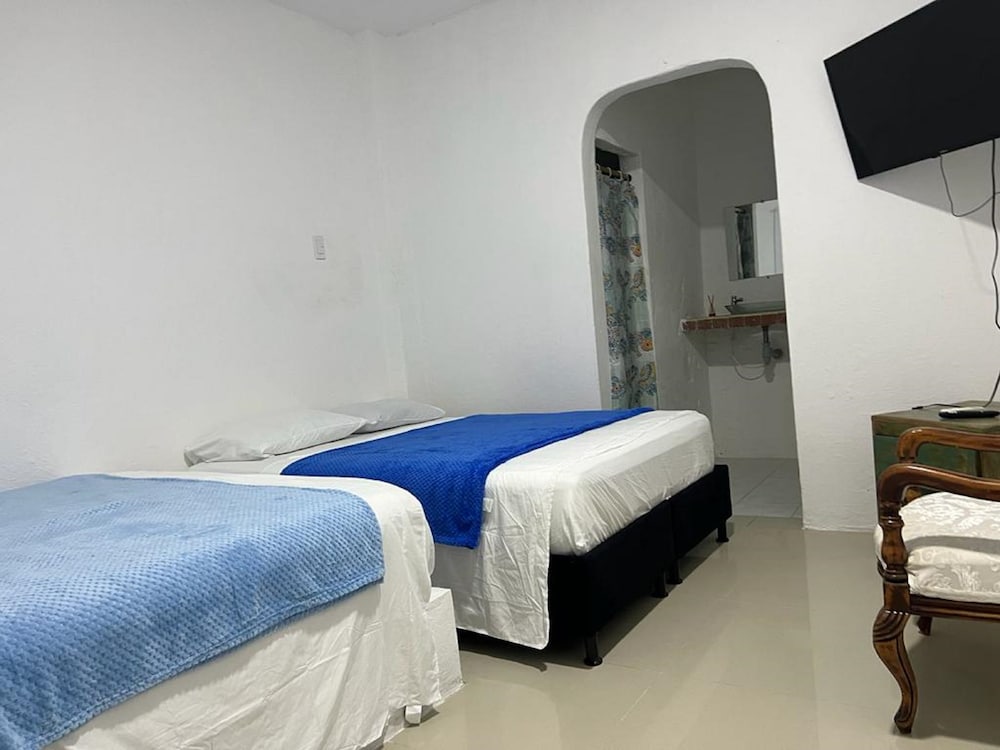 HABITACION TR-A1C DE HOSTAL CON AIRE
