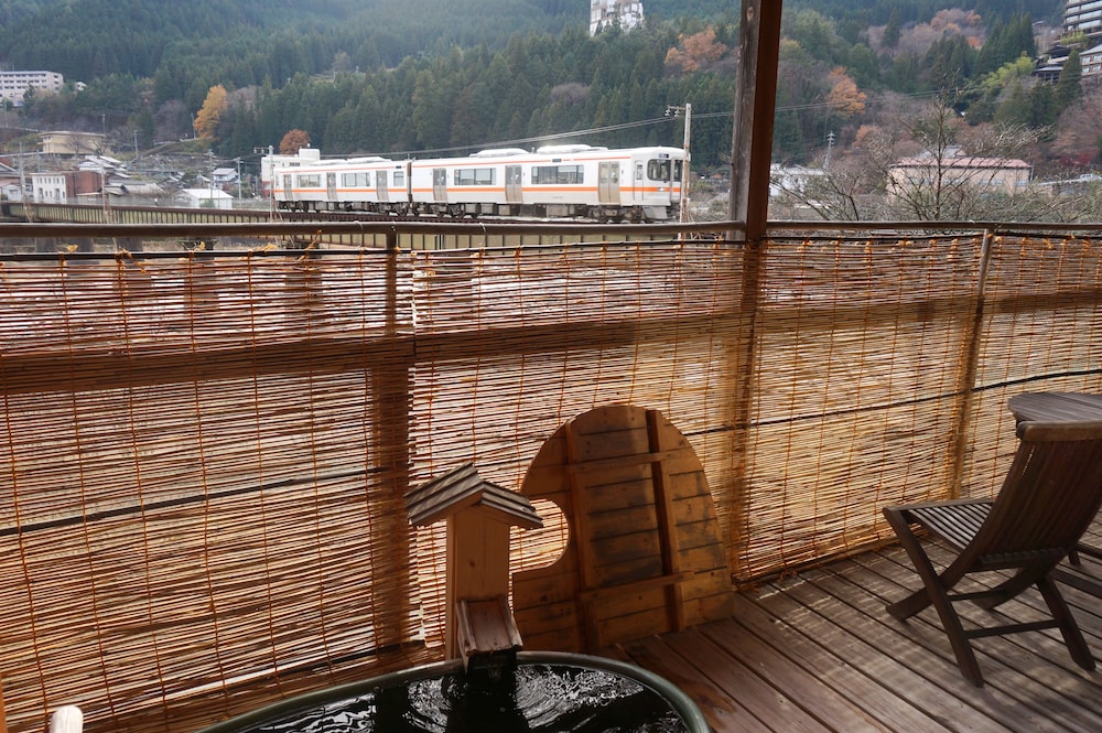 Gero Onsen Bosenkan