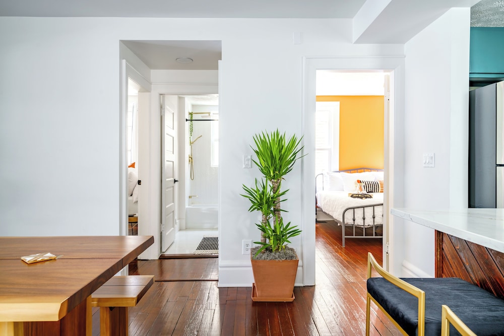 Jungle House Boutique Suites – Short North & Convention Center