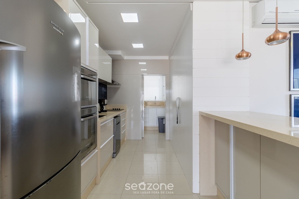 Apartment w/ Barbecue 160m From the Beach Rgl0304