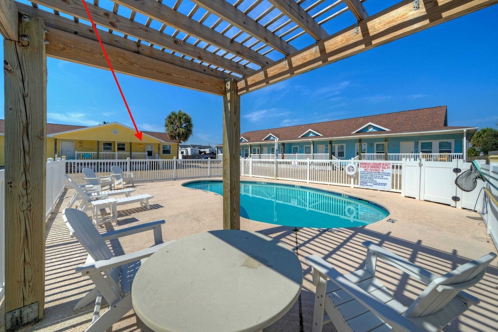 Stylish 2BR Coastal Getaway w/ Pool & Prime Location Lazy Fun