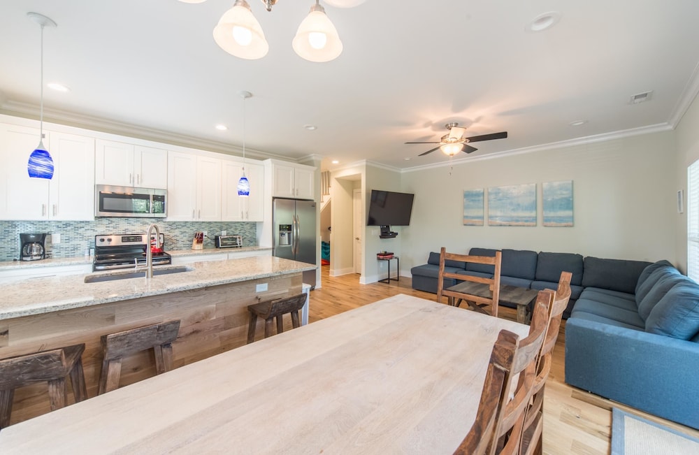 E Ashley A 121 4 Bedroom Holiday Home By My Ocean Rentals