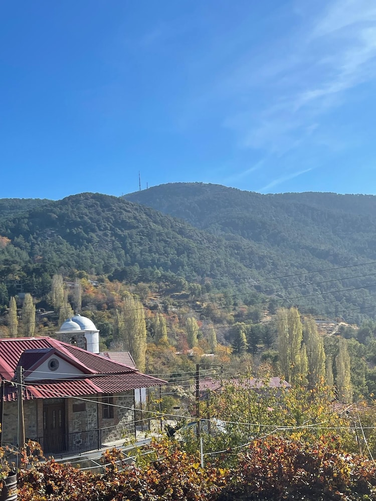 Holiday House Prodromos
