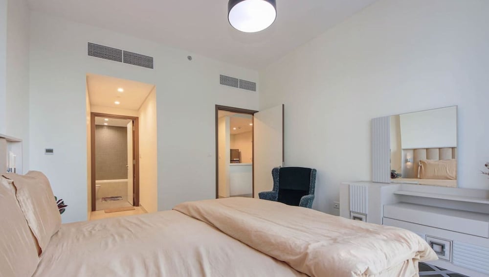 Lux 1BR w World Highest Sky Track Rooftop Pool