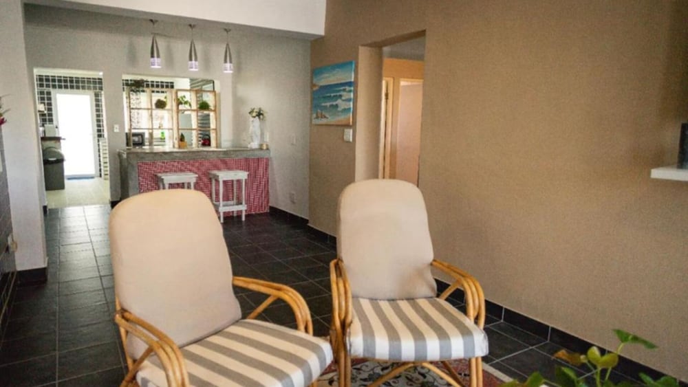 Four Seasons Struisbaai
