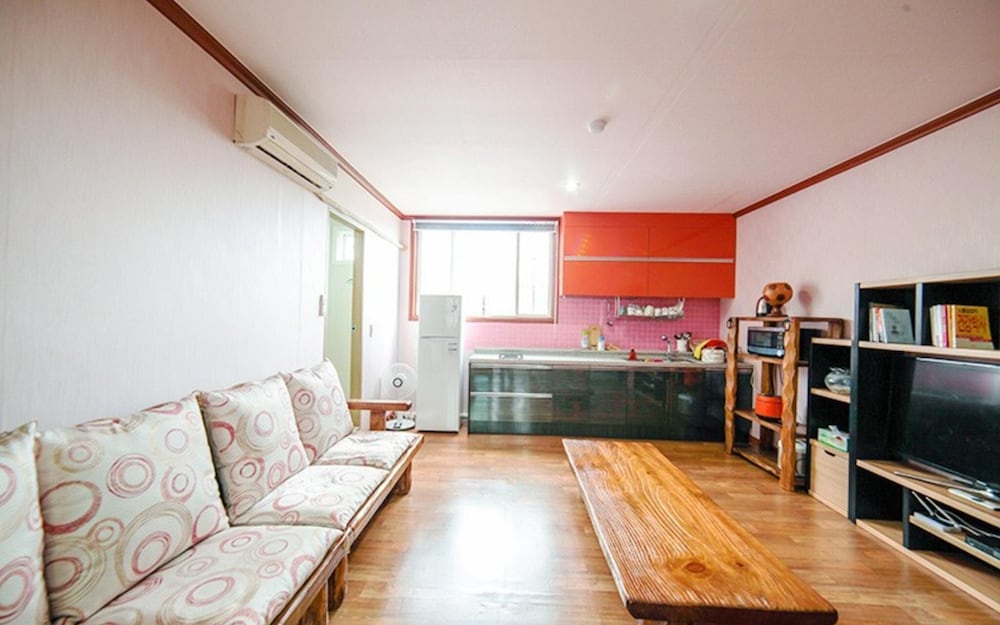Taean Oak Vill Pension