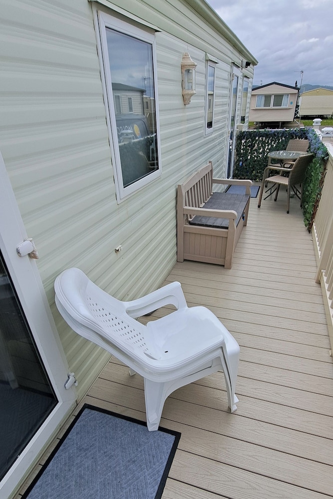 Seaside Caravan Goldensands Kinmel Bay-sleep 6
