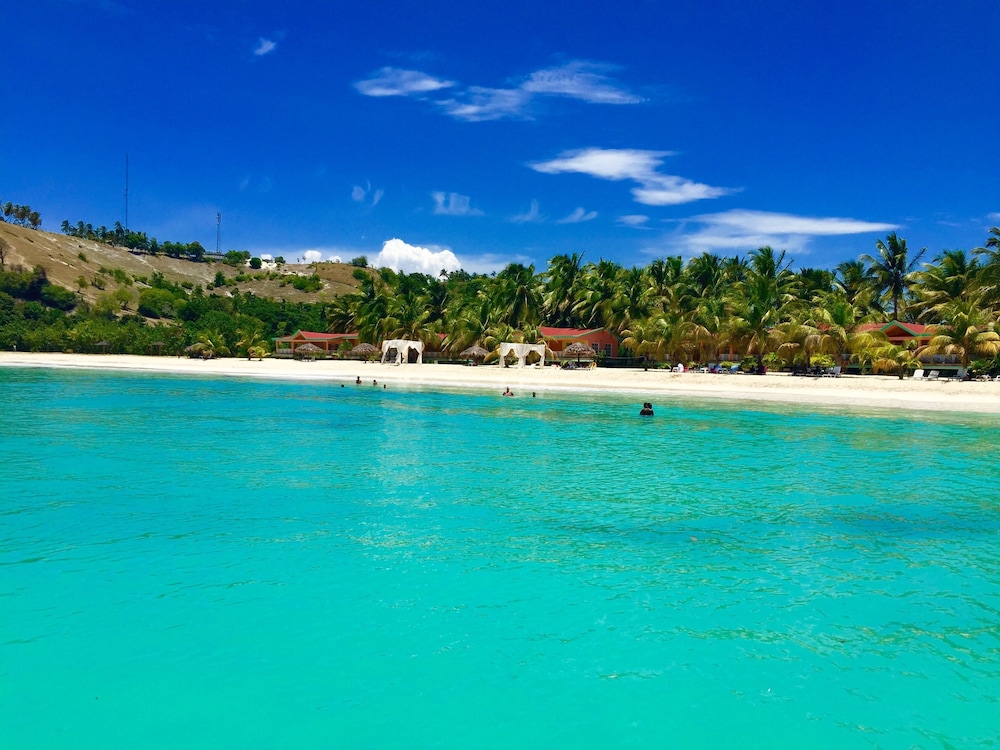 Abaka Bay Resort