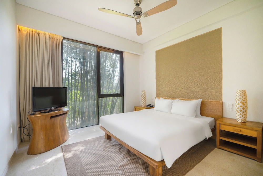 The Salt Collections Beachfront Resort Da Nang