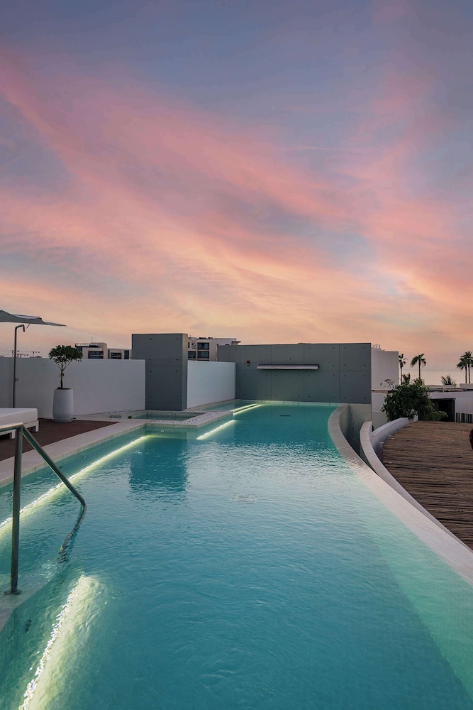 Nikki Beach Resort & Spa Dubai
