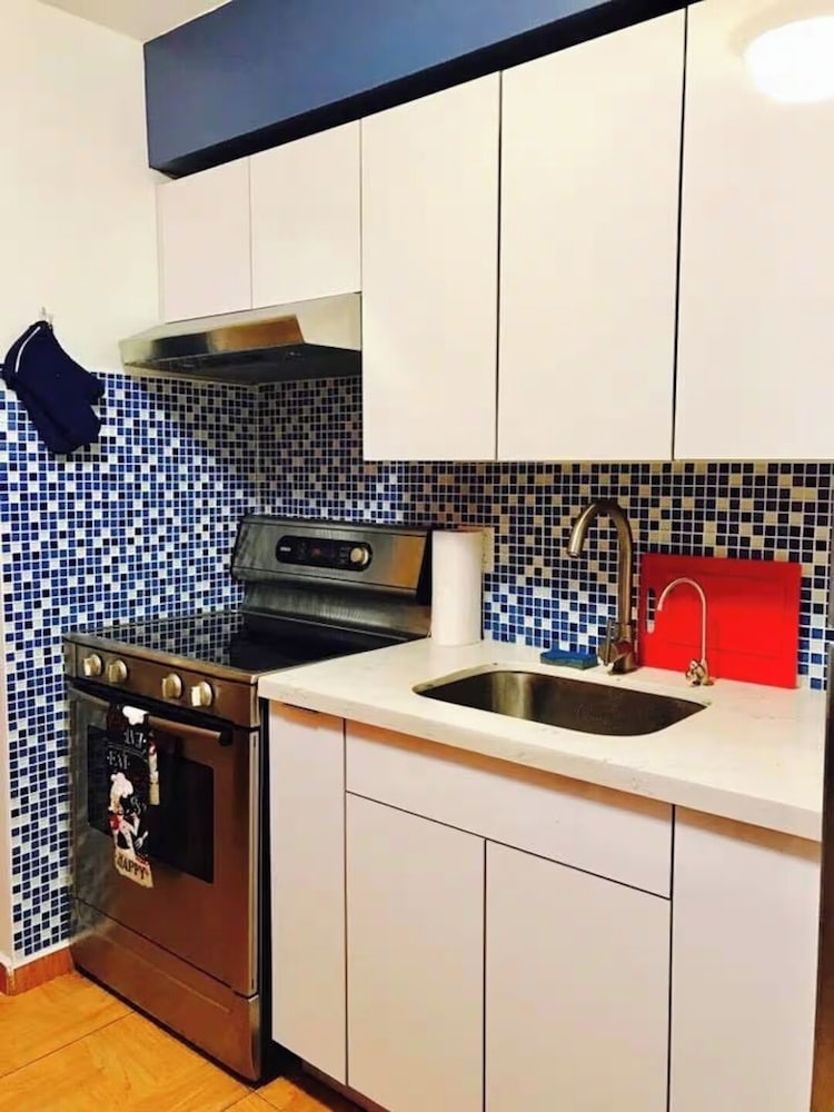 1BR Pet-friendly Condo w/ Parking & Backyard BBQ