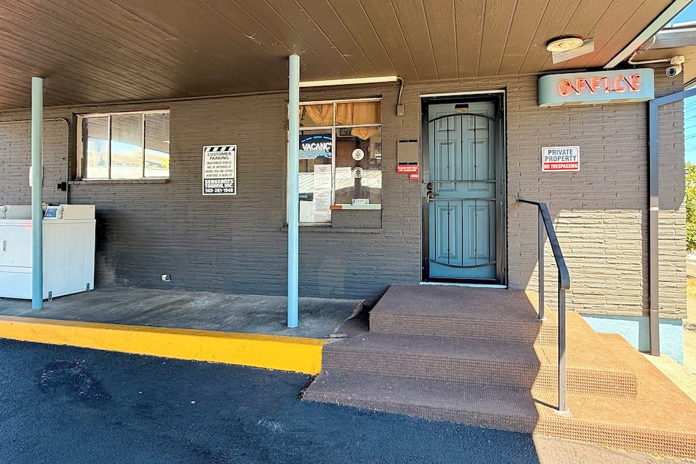 Budget Motel