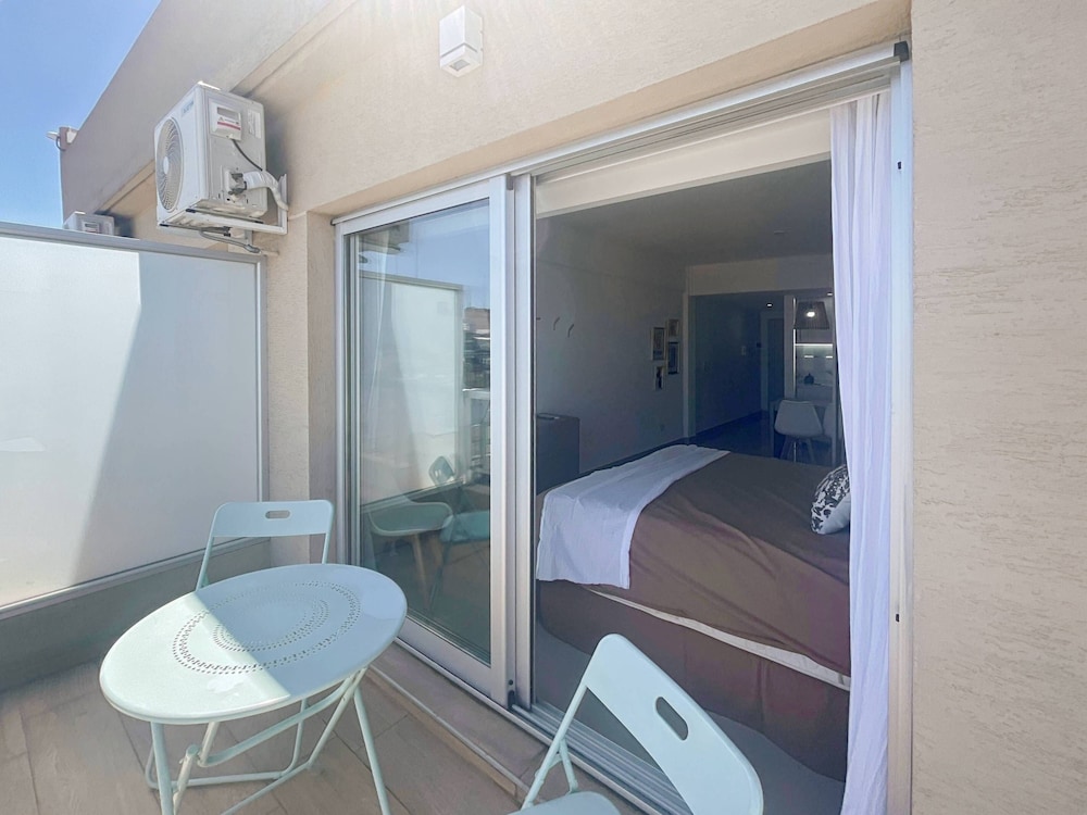 Modern & Cozy Studio in San Telmo w Swimming Pool and Exclusive Services
