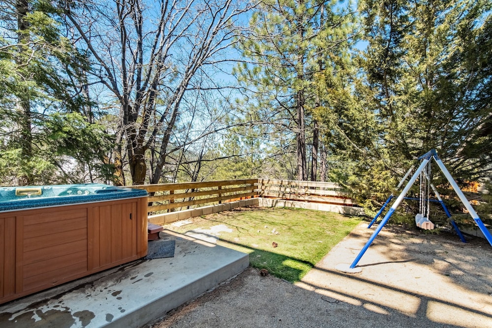 Endless View Lodge by Avantstay Incredible Views Close To Bear Mountain Ski Resort w Hot Tub