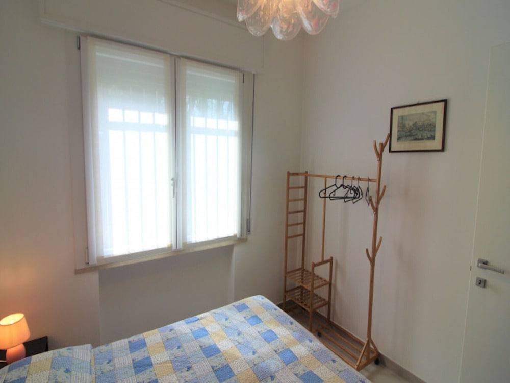 Luminous Seaside Villa in Lignano Riviera view 4