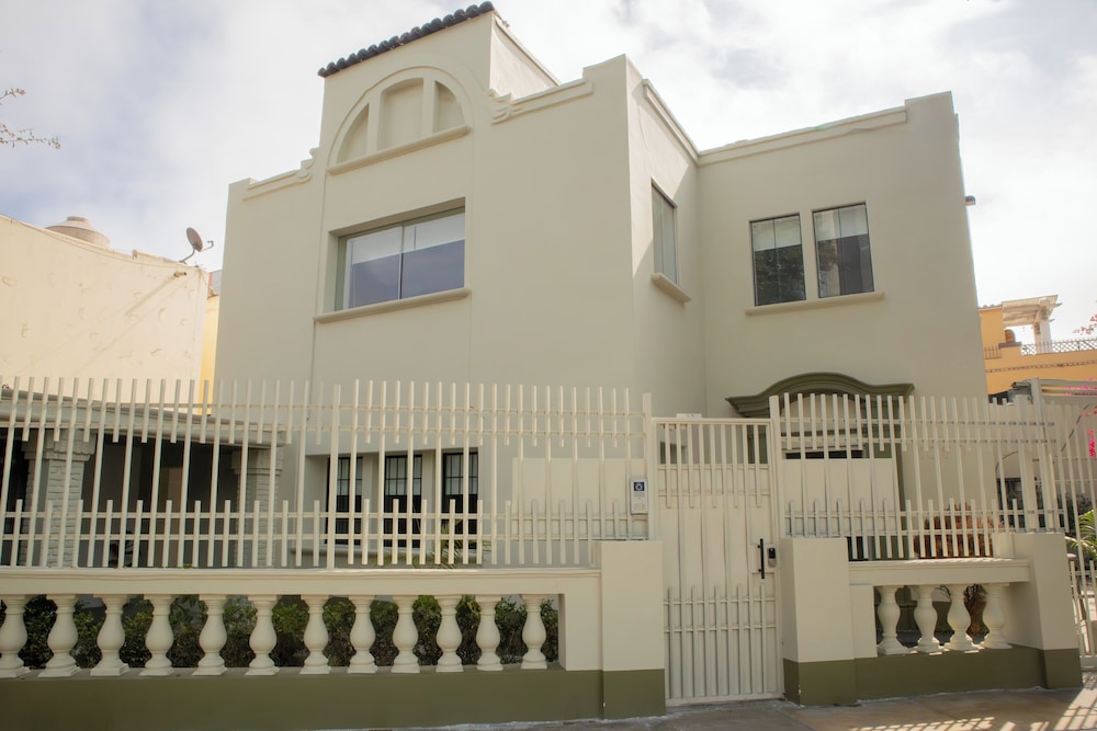 Casa La Paz by Wynwood House