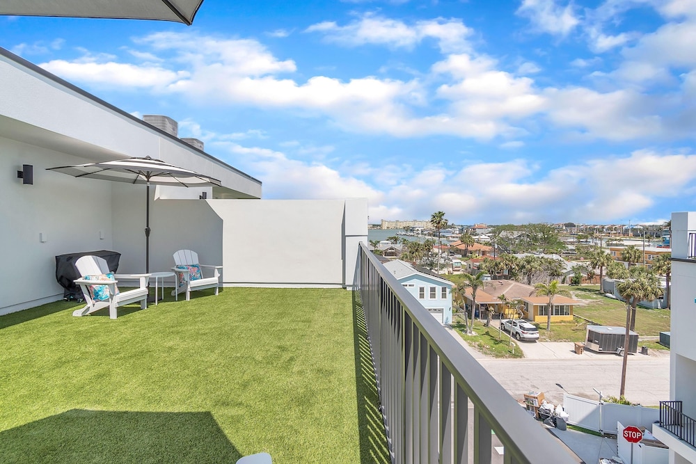 Azul Townhomes B3