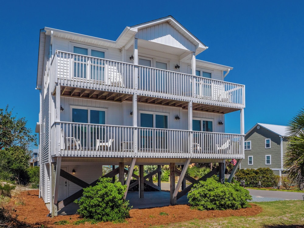 The Channel Marker by Topsail Realty