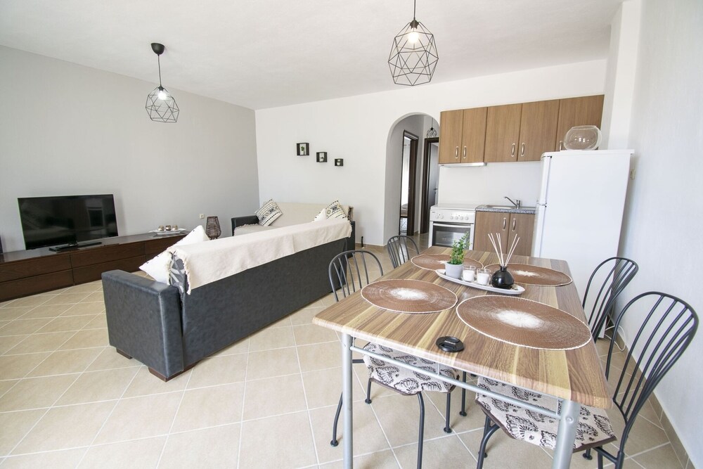 Violeta Apartment by Rentalspro