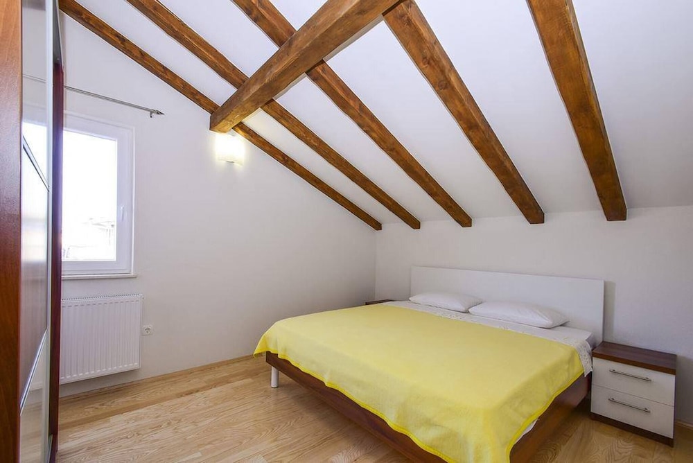 Villa Ukic for 14 People With a Large Pool view 4