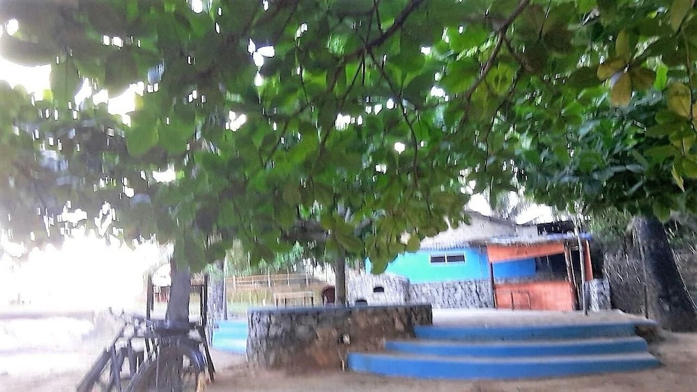 D&J Stamford Hotel - Hostel