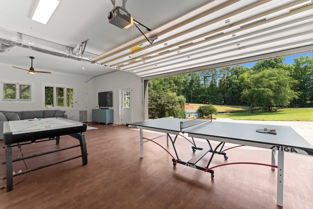 Cove's End by Avantstay Dock, Game Room, Fire Pit & Forest Views