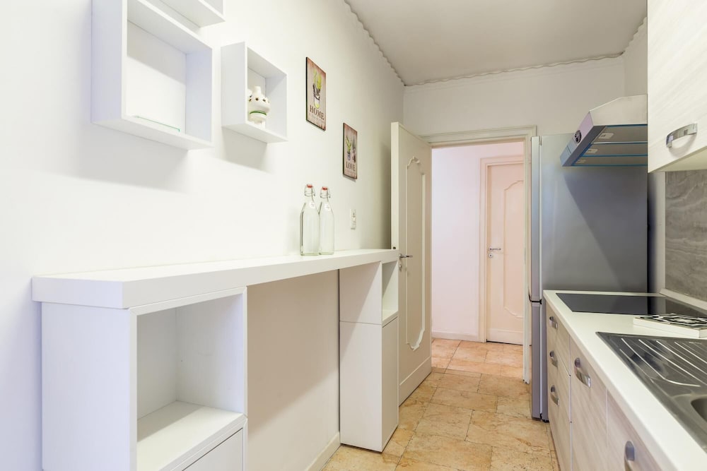 Crispi 36 - Cozy Flat and Terrace by Napoliapartments