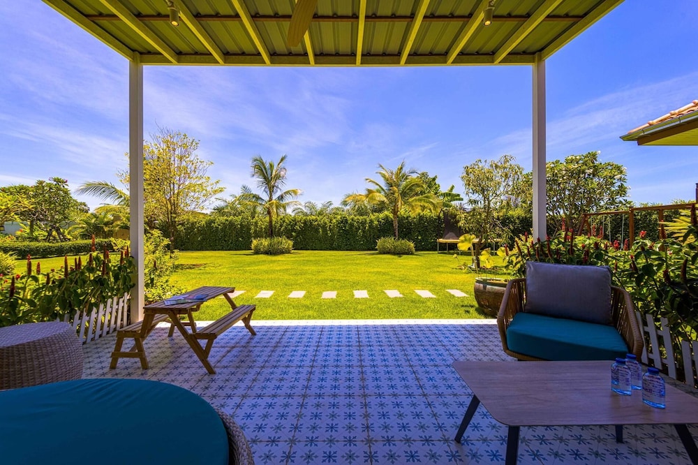 TropicalFamilyVilla w Pool&Garden ML103