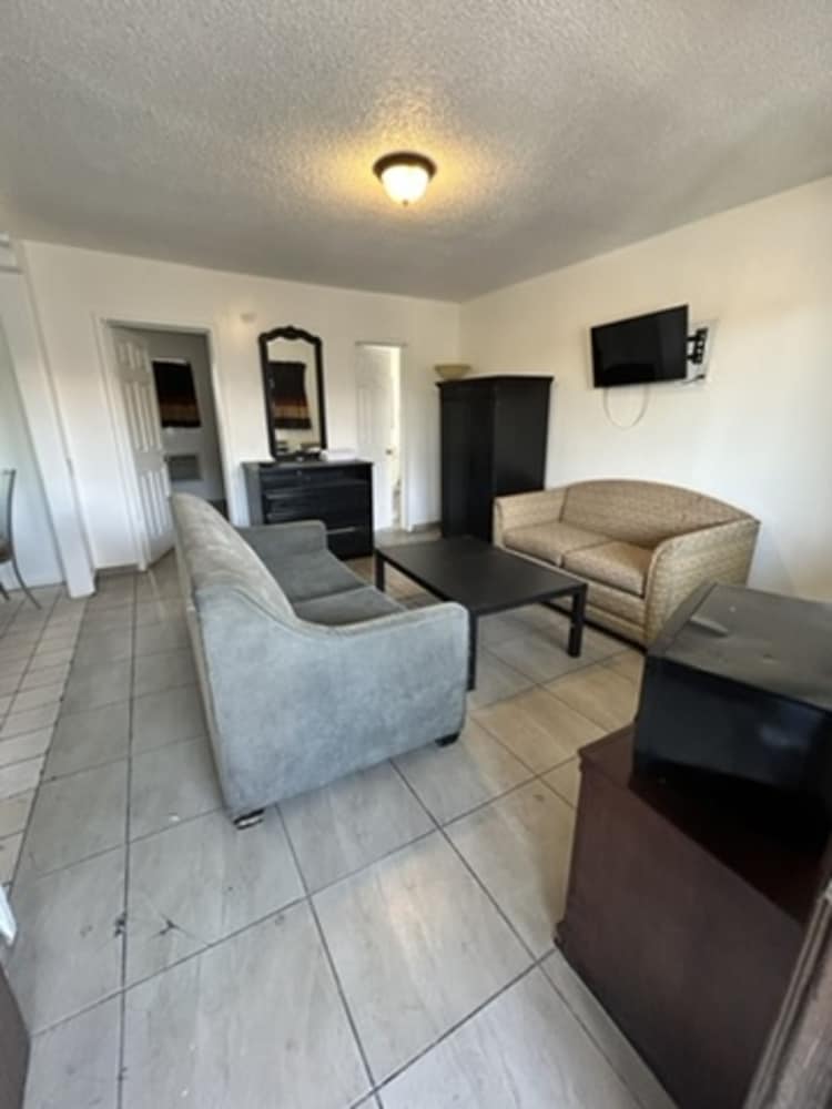 Encore Inn Inglewood