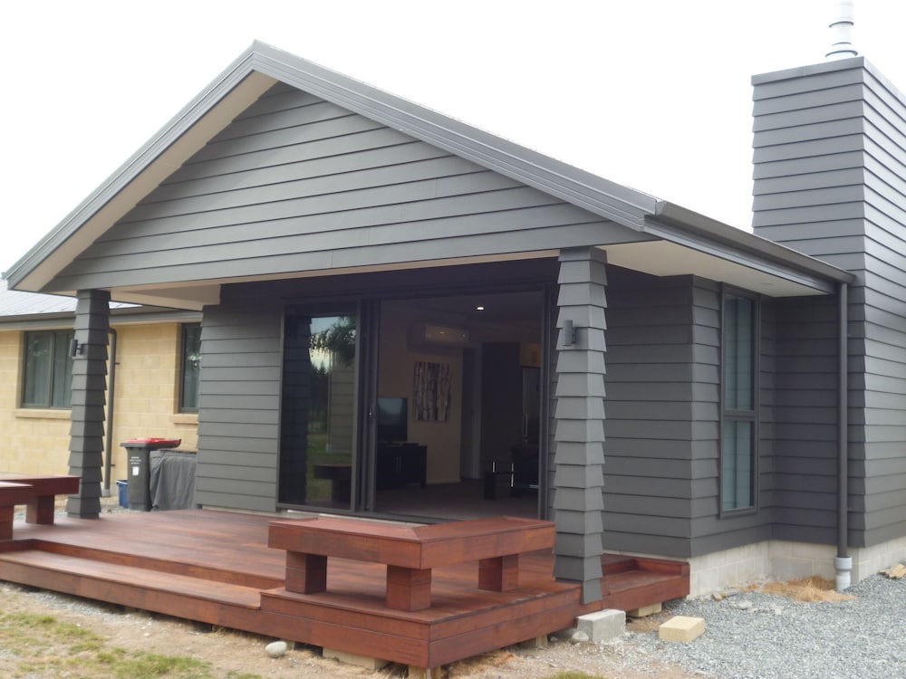 Hotel Glencairn Beauty - Image 1