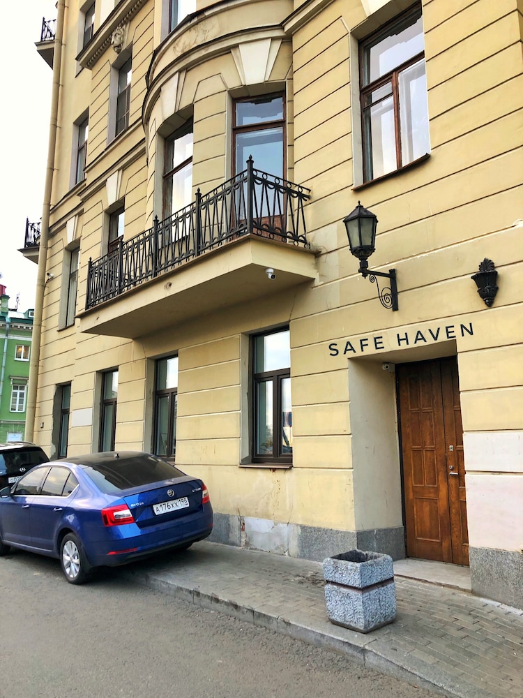 Safe Haven Apart Hotel view 2