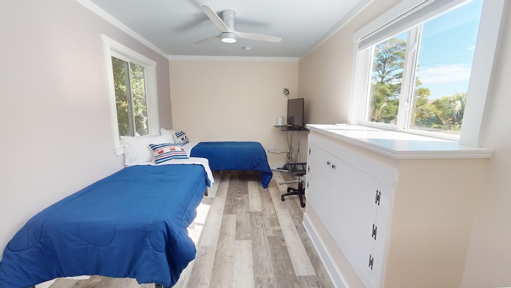 1004 2nd Avenue by Tybee Vacation Rentals