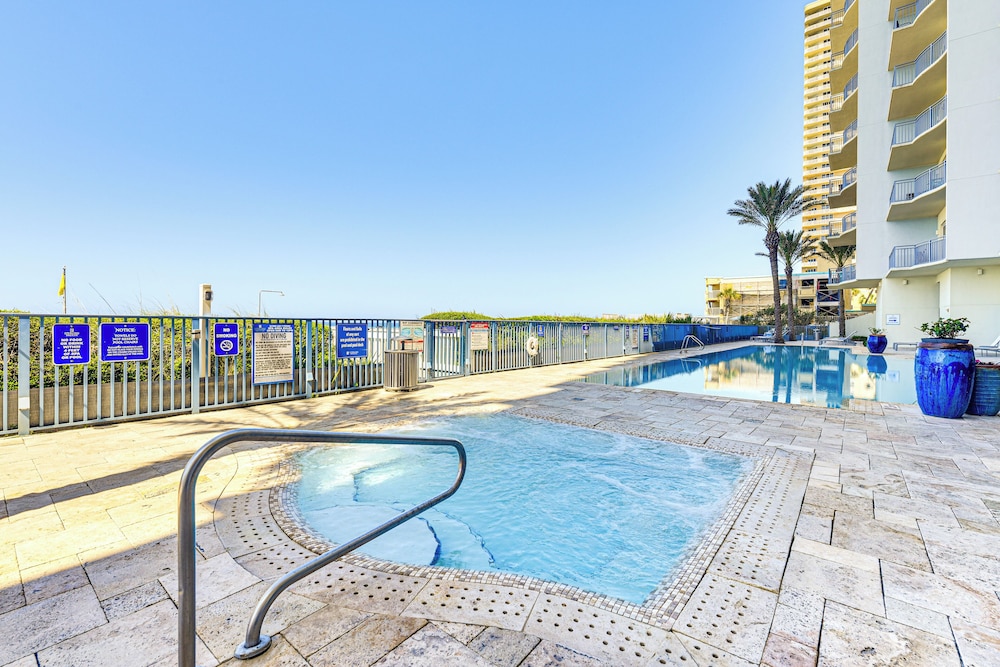 Panama City Beachfront Condo w/ Breathtaking Views