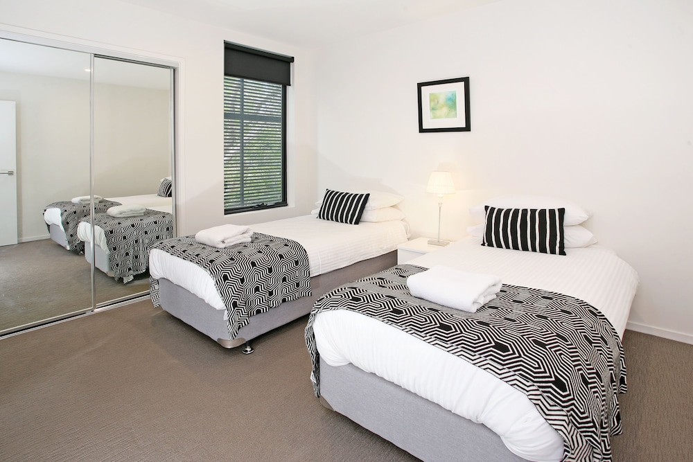 Back of the Block Bulimba view 4