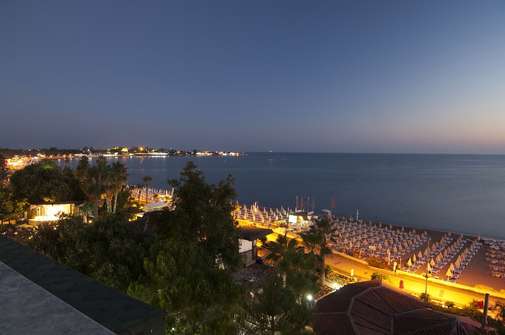 Trendy Side Beach (Adults Only, 16+)