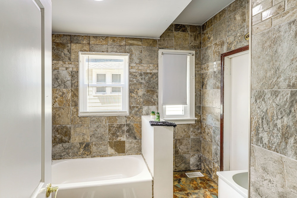 Quaint Family Retreat in Fairbury!