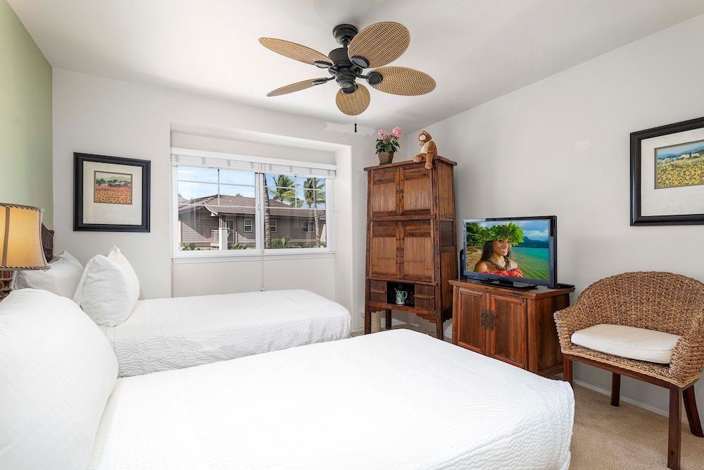 Spacious Townhome - Close to Beaches & Shopping! - Vrkcv