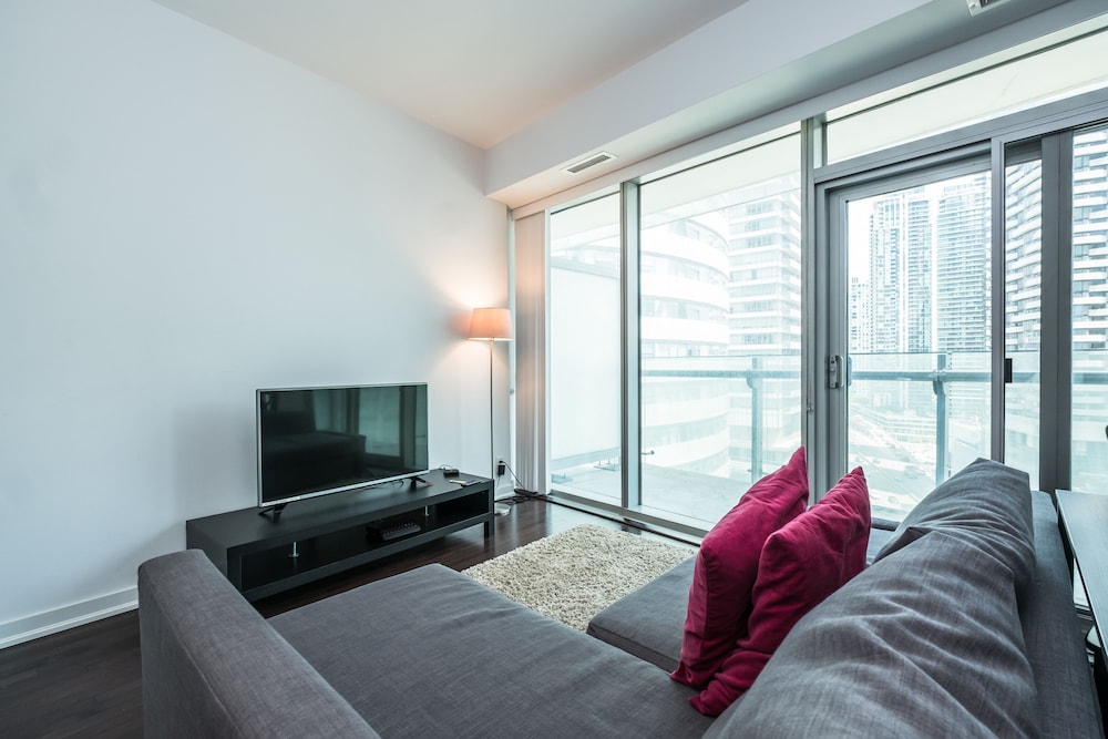 York Street Condos Tower 1 - Image 2