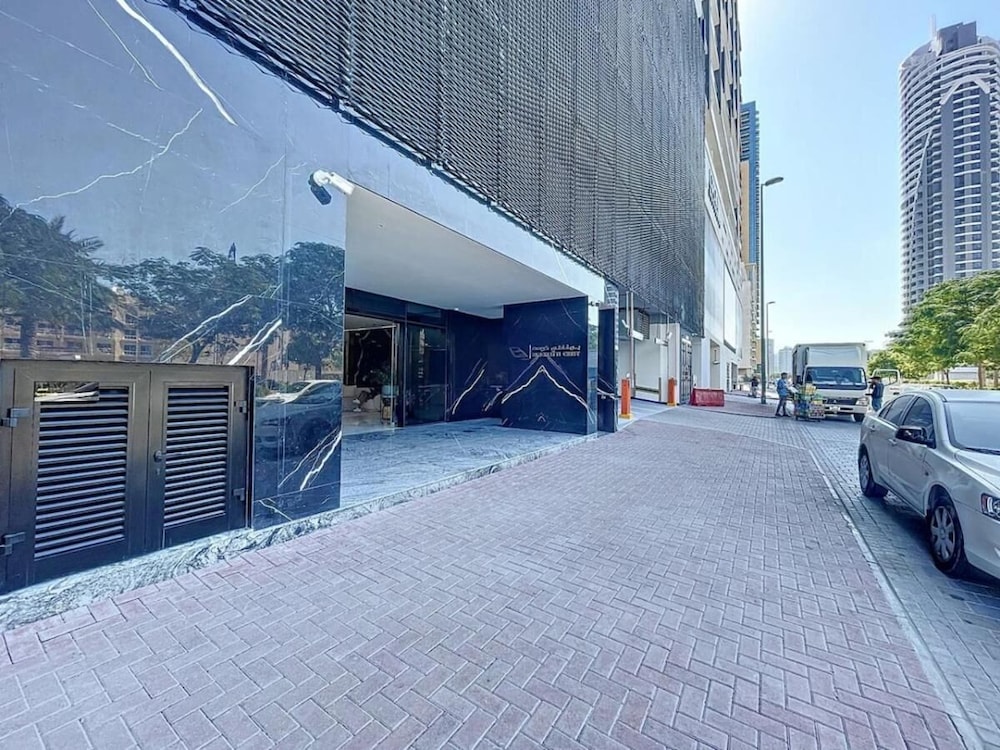 Primestay - 2BR in Binghatti Crest - JVC