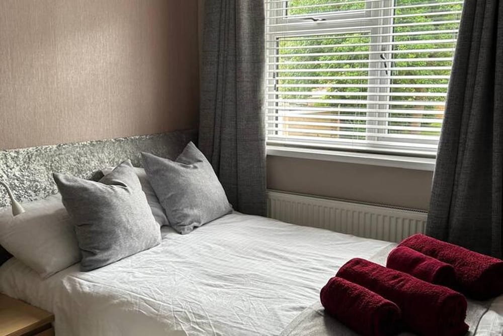 3 Bed-sleeps 6-hot Tub-pet Friendly-parking