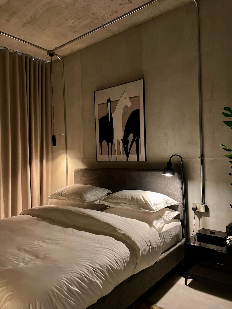 C Living - Premium 3 Bedroom - AQIQ