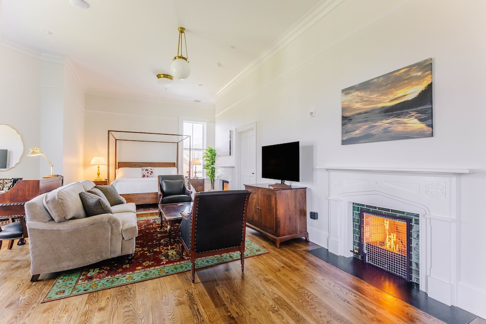 The Inn at Foster Falls - Property Image 47