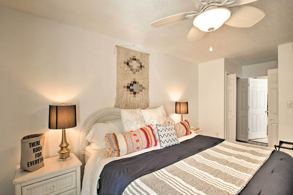 Sea La Vie Condo: Pensacola Beach Access! view 3