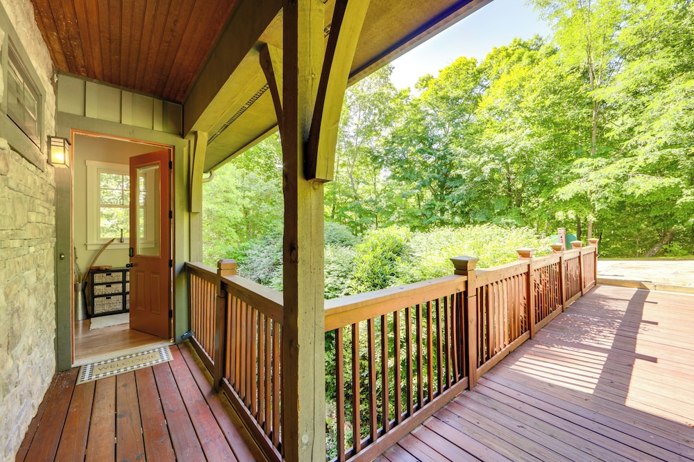 Lake & Pool Access at Bear Lake Reserve Condo!